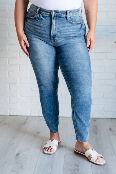 Nicole Tummy Control Skinny Jeans in Vintage Wash