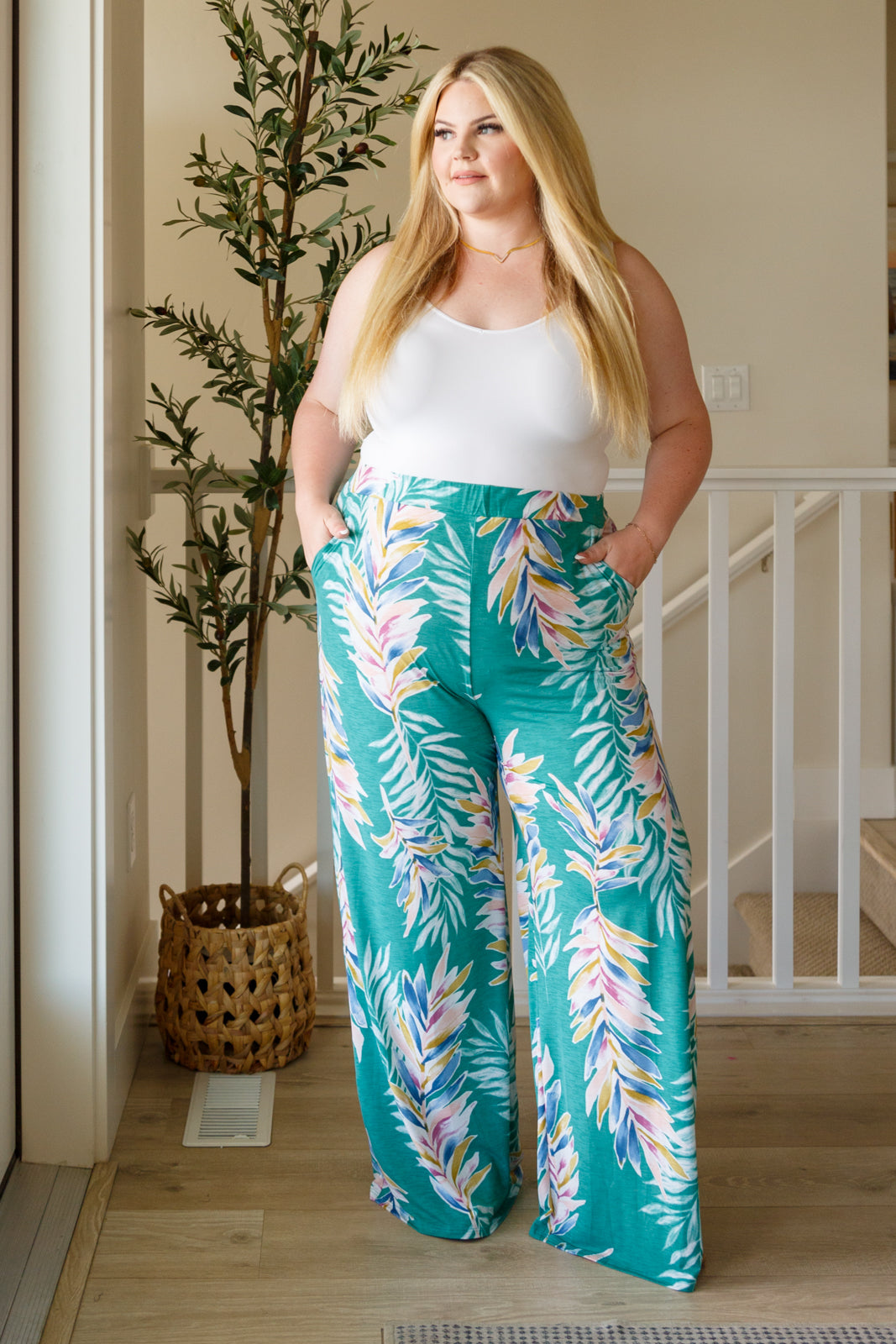 Hawaiiana Floral Print Pants